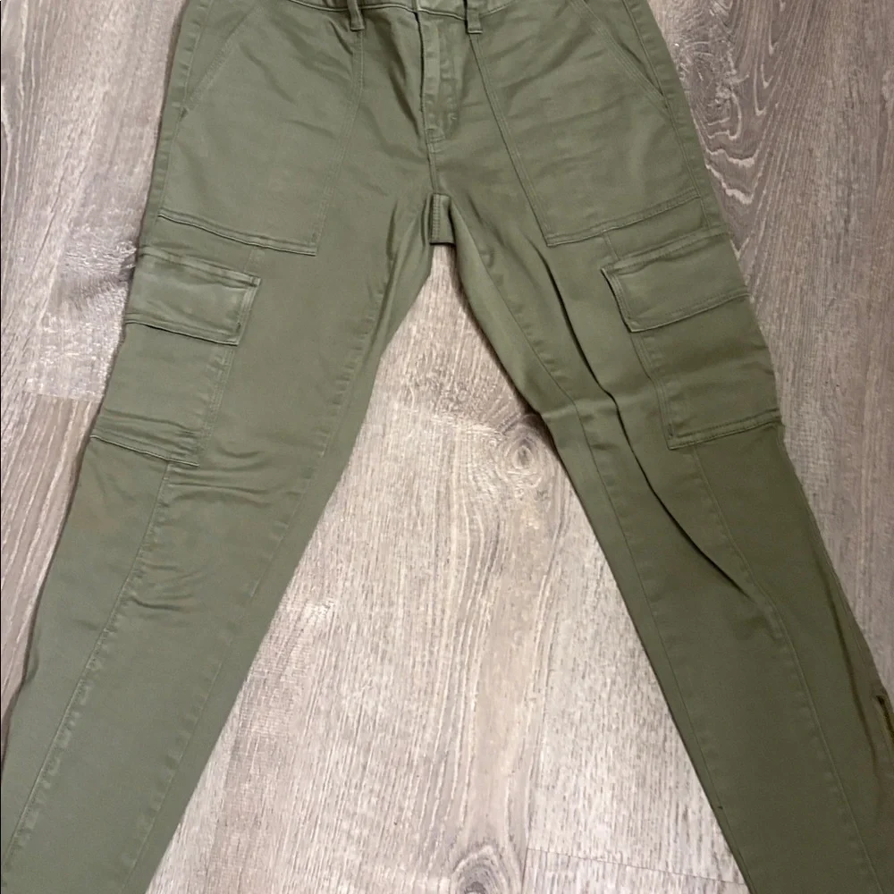 White House Black Market Olive Green Cargo Pants 4‎ - Picture 3 of 8